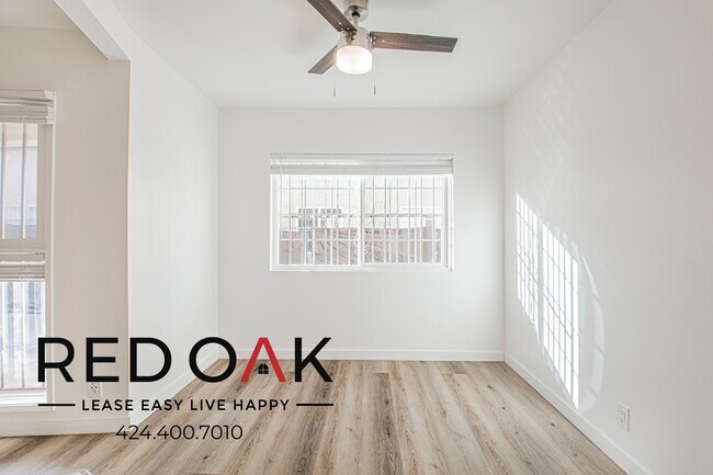 Building Photo - 1008 Normandie Ave