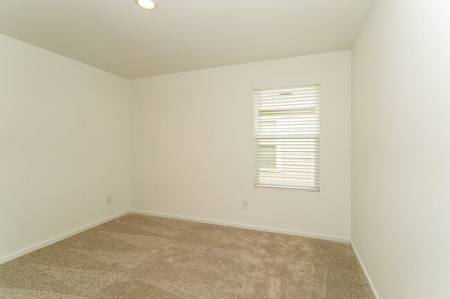 Building Photo - 10821 Bird Of Paradise Ln