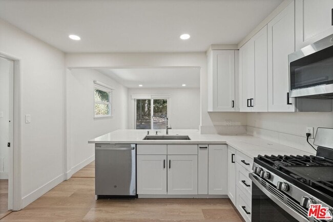 Building Photo - 2943 Los Olivos Ln