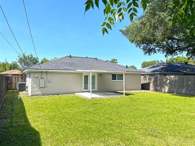 Building Photo - 3242 Dalmatian Dr