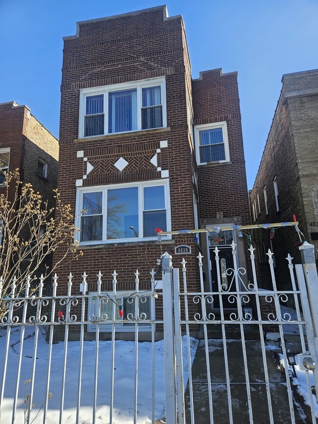 Building Photo - 4839 N Lawndale Ave