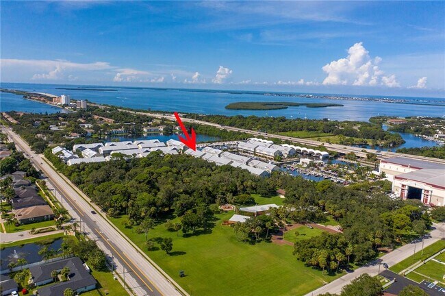 Building Photo - 6036 Anchorage Way S