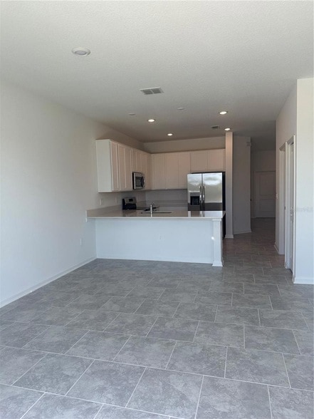 Building Photo - 3303 Laurent Lp