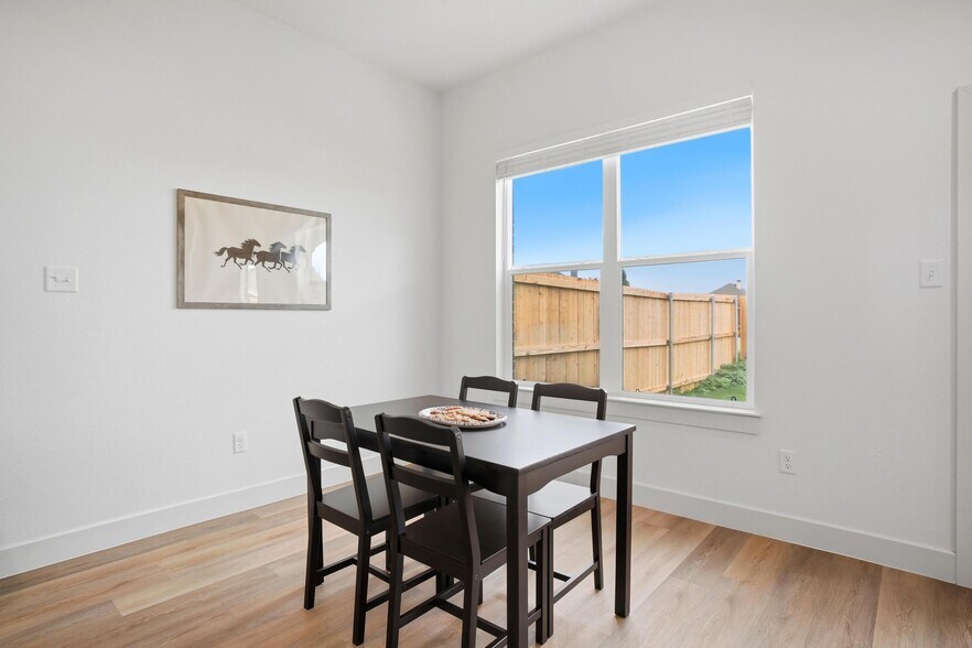 Building Photo - 7941 Sawdust Trl