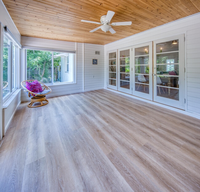 Building Photo - 1218 N Ocean Breeze