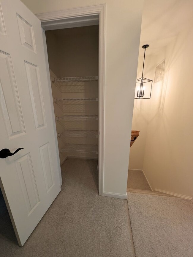 Building Photo - Home Sweet Home