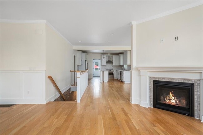 Building Photo - 597 Angell St