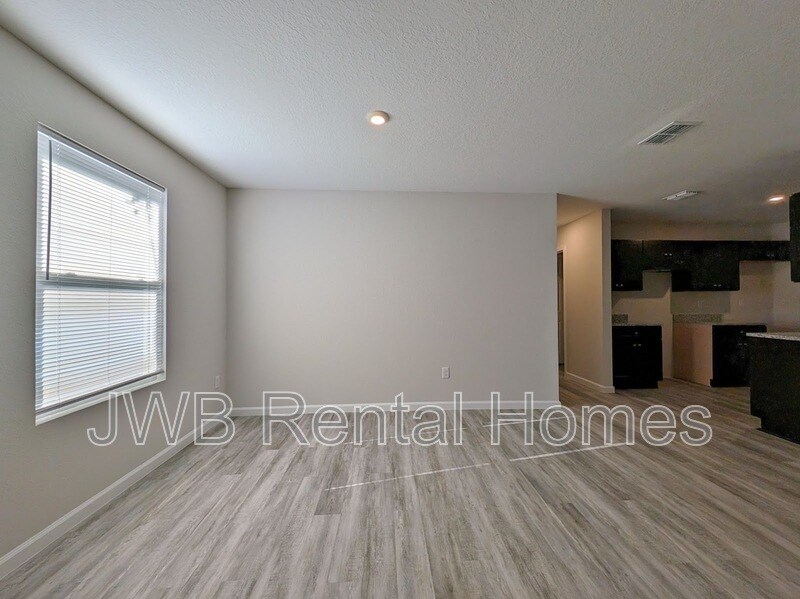 Building Photo - 6418 Paragon St