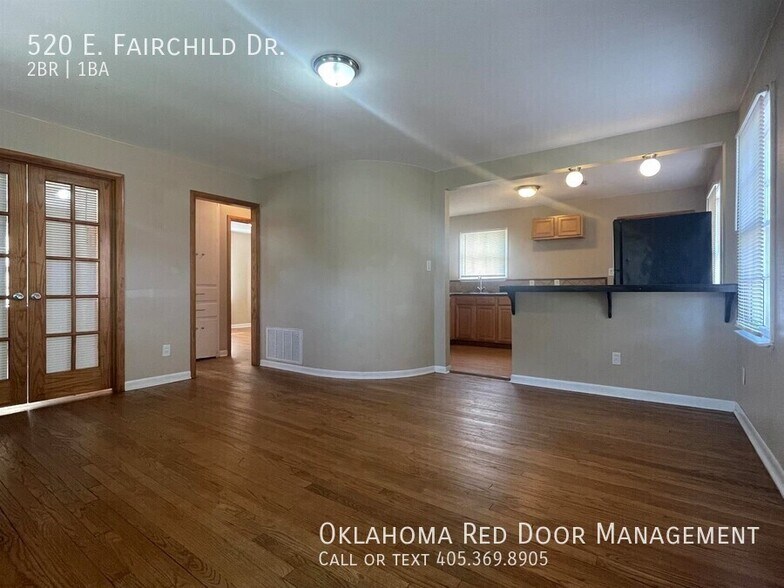 Building Photo - 520 E Fairchild Dr