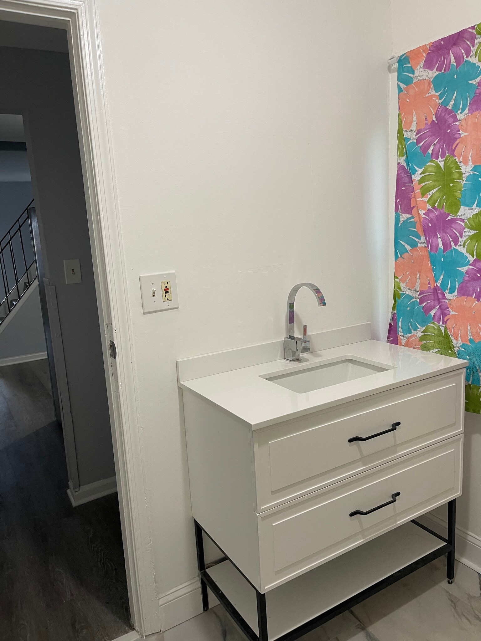 Building Photo - 517 Rev S Howard Woodson Jr Way