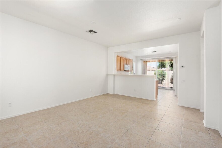 Building Photo - 22419 N San Ramon Ct