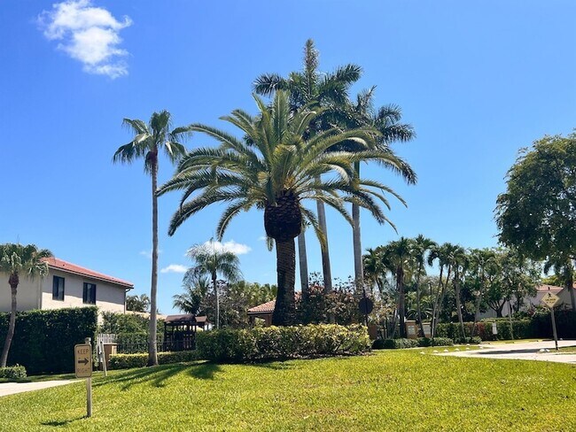 Building Photo - 1728 Shoreside Cir