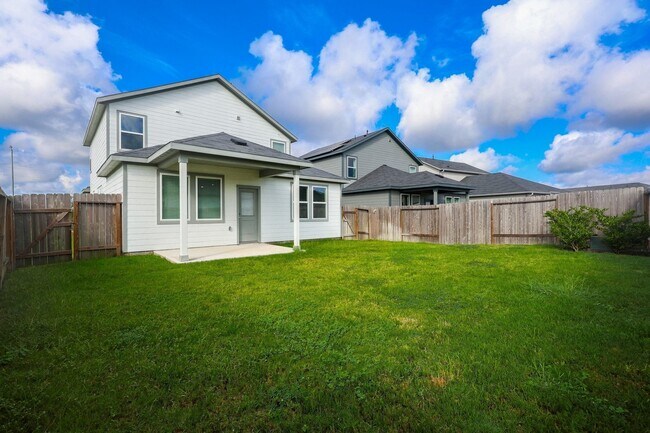 Building Photo - 1704 Greendale Dr