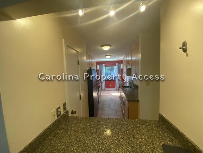 Building Photo - 436 Fairoaks Cir