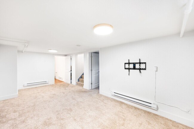 Building Photo - 4BD, 3BA Park Hill Home with Yard and 2-Car Garage