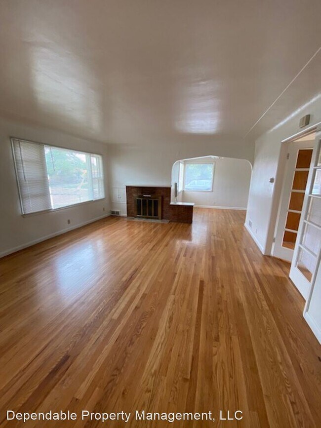 Building Photo - 6 br, 2 bath House - 2100 10th Street Road