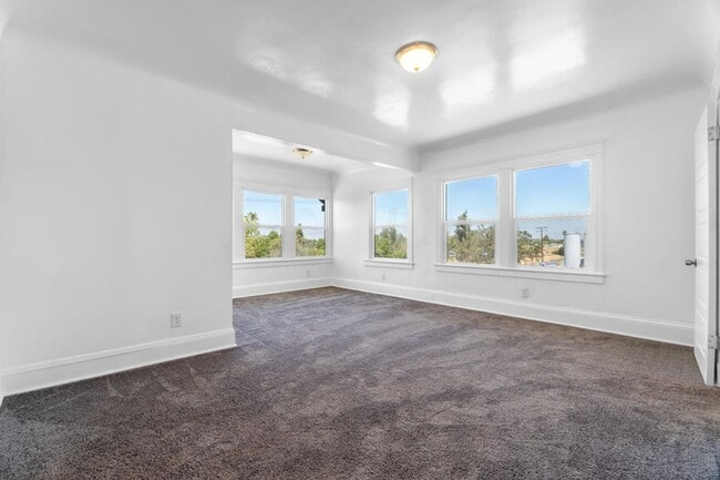 Building Photo - 1019 N Main St