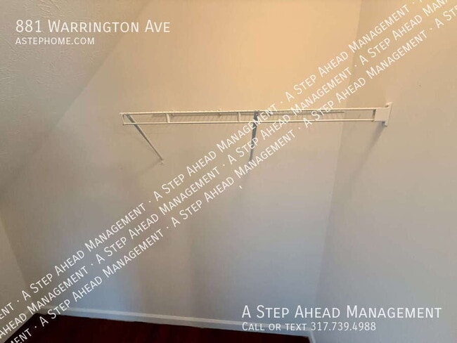 Building Photo - 881 Warrington Ave