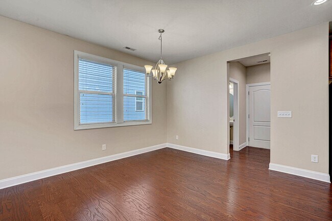 Building Photo - AVAILABLE JULY 1-BUNGALOW STYLE HOME IN MORRISVILLE
