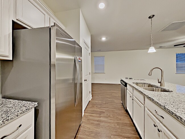 Building Photo - 312 Elmhurst Dr