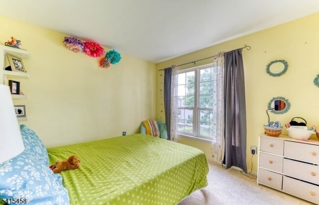 Building Photo - 10 Marco Polo Ct