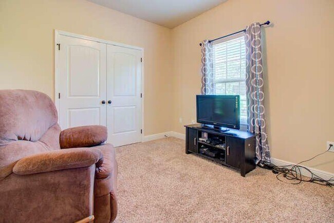 Building Photo - 3368 Wild Hare Ln
