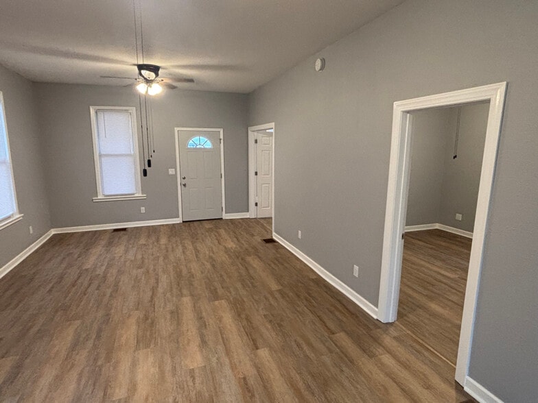 Building Photo - 2015 Avenue J