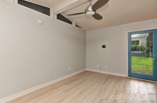 Building Photo - 3111 Spring Valley Rd