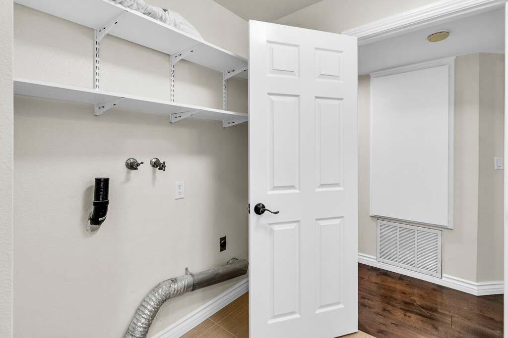 Washer and Dryer hookups - 4499 Via Marisol Via