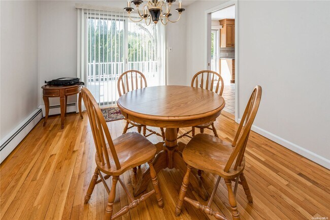 Building Photo - 7 Brookside Dr