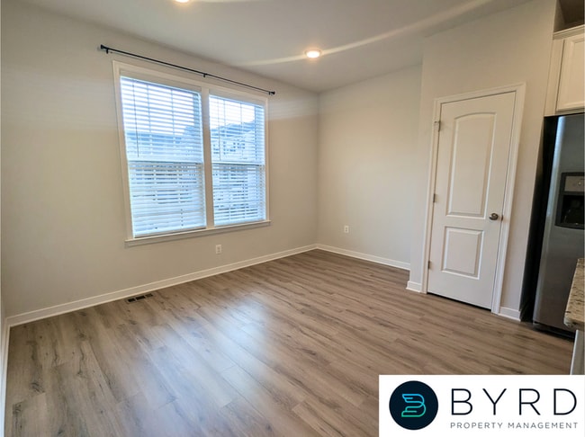 Building Photo - 1325 Claytor Ln