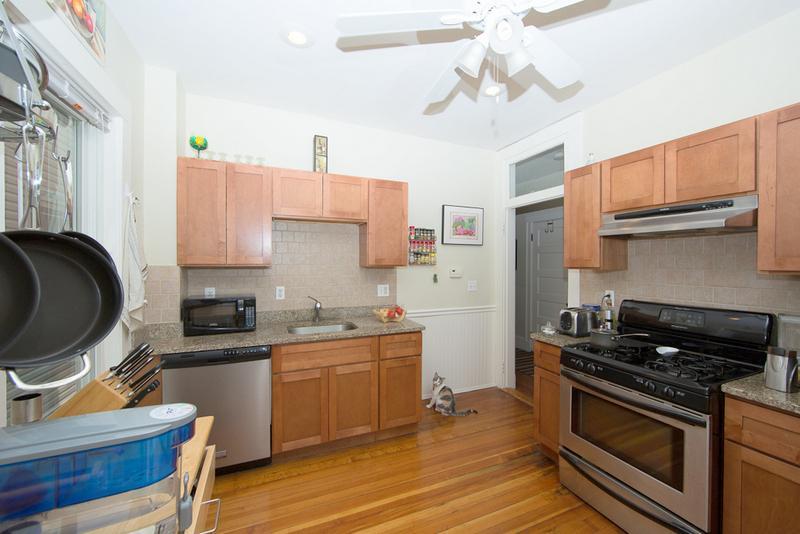 Building Photo - 102 Franklin St