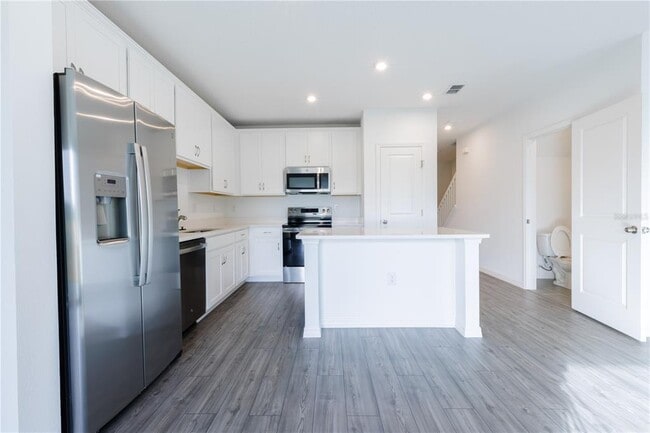 Building Photo - 3316 Thicket St