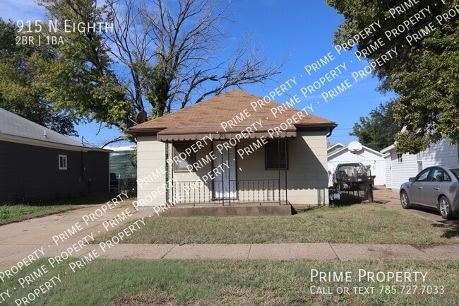 Primary Photo - 915 N Eighth-