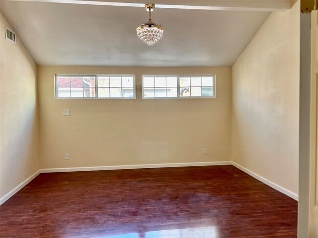 Building Photo - 14127 Sandfield Dr