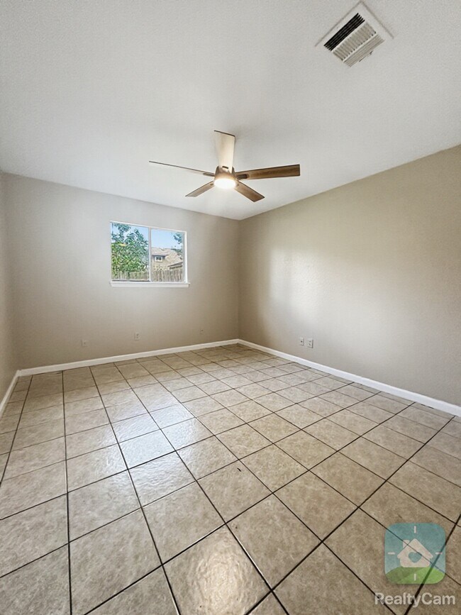 Building Photo - 5007 Monteith Dr