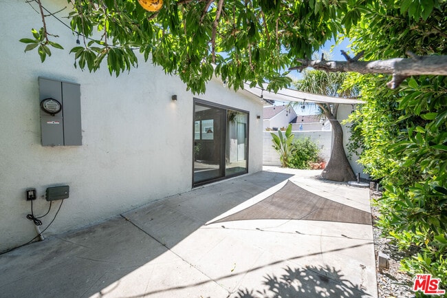 Building Photo - 3111 Glenhurst Ave