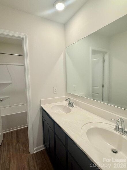 Building Photo - 2834 Oldfield Dr