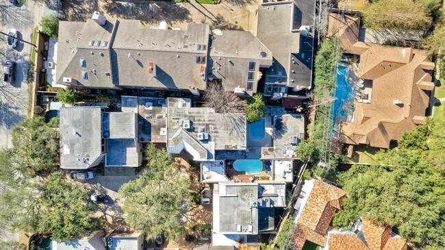 Building Photo - 5600 San Felipe St