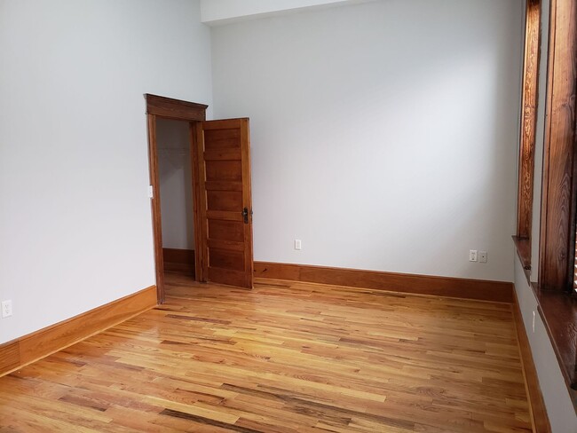 Building Photo - 2 BR/ 2BA Condo in Downtown Tampa