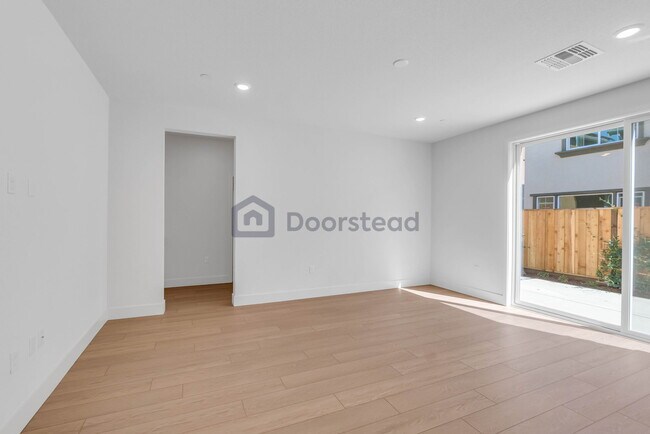 Building Photo - 7268 Wishwood Pl