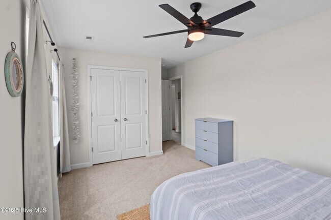 Building Photo - 410 Silverstone Pl