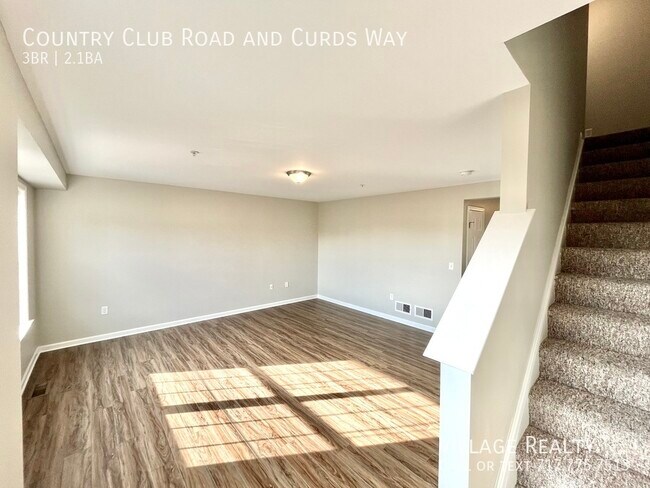 Building Photo - 705 Country Club Rd