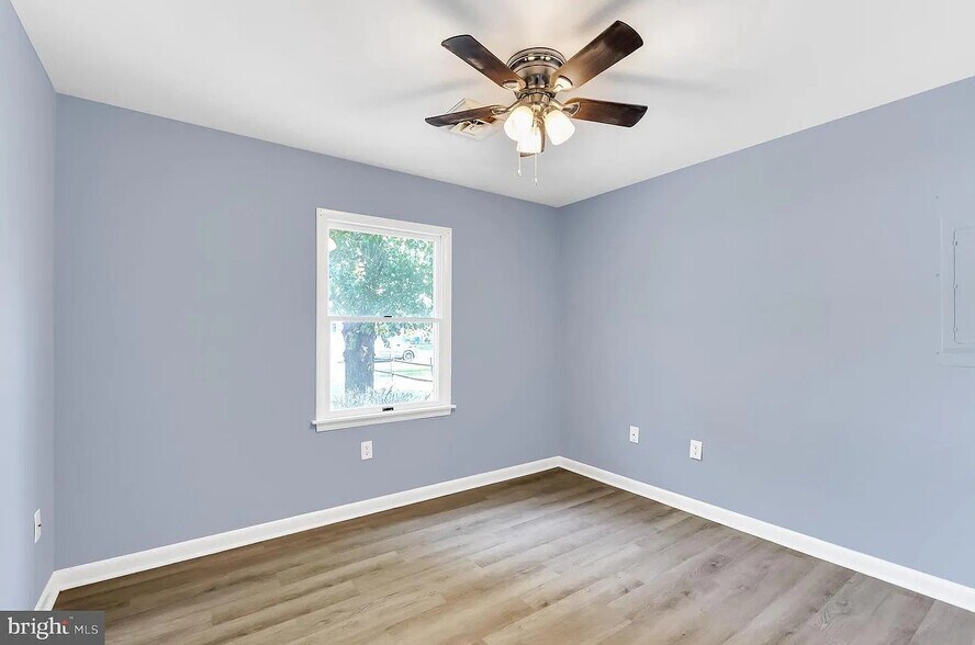 Building Photo - 107 Walden Dr