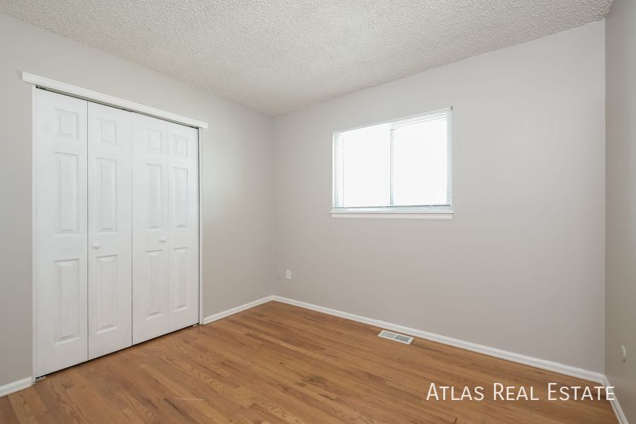 Building Photo - 730 S Oakland St