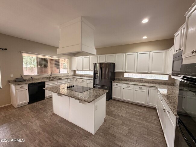 Building Photo - 13313 W Palo Verde Dr