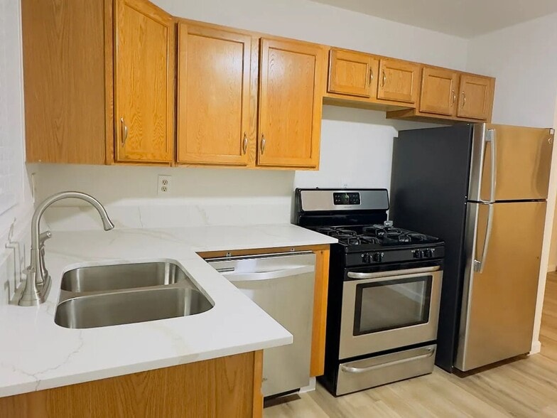 Building Photo - 2653 Lafayette St