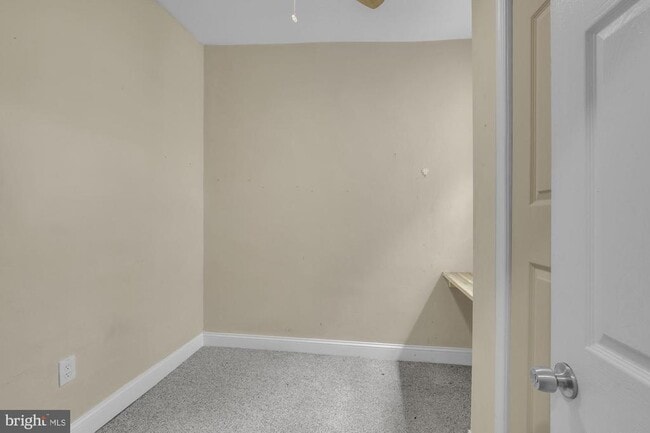 Building Photo - 443 Emily St