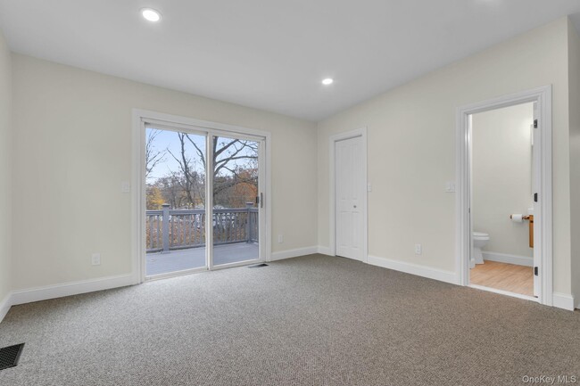 Building Photo - 21 Reading Rd