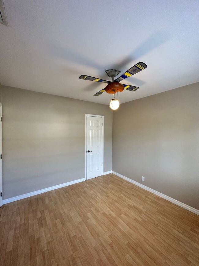 Building Photo - Los Alamitos 4 Bed House - 2 Car Gar - Pla...